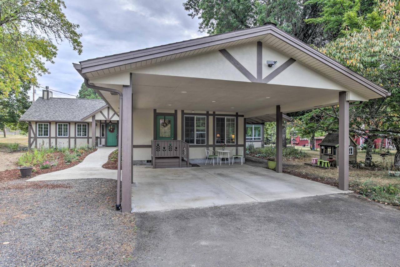 Cozy Cottage On Flower Farm With Baker Creek Views! McMinnville Εξωτερικό φωτογραφία