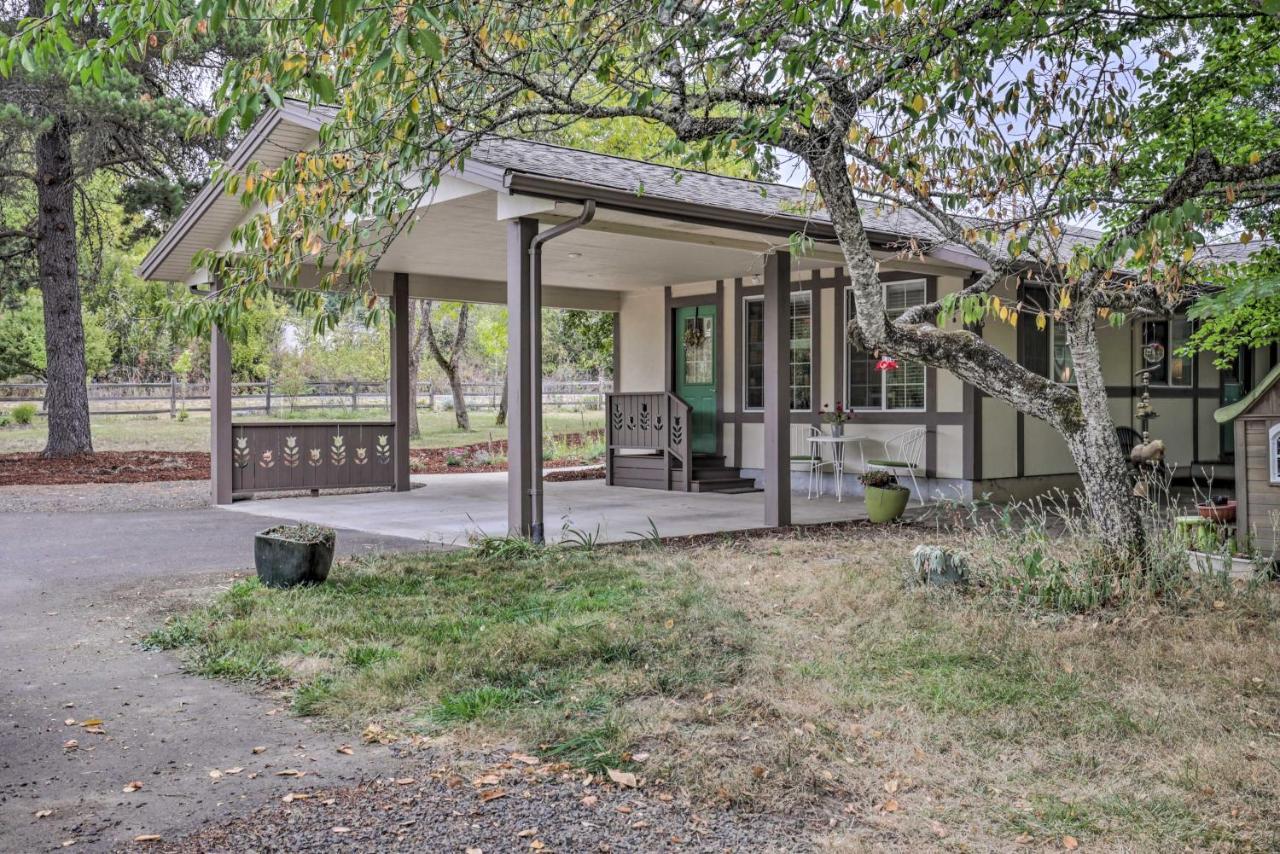 Cozy Cottage On Flower Farm With Baker Creek Views! McMinnville Εξωτερικό φωτογραφία